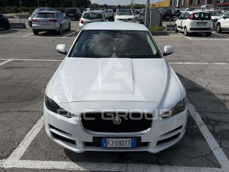 2017 Jaguar XE