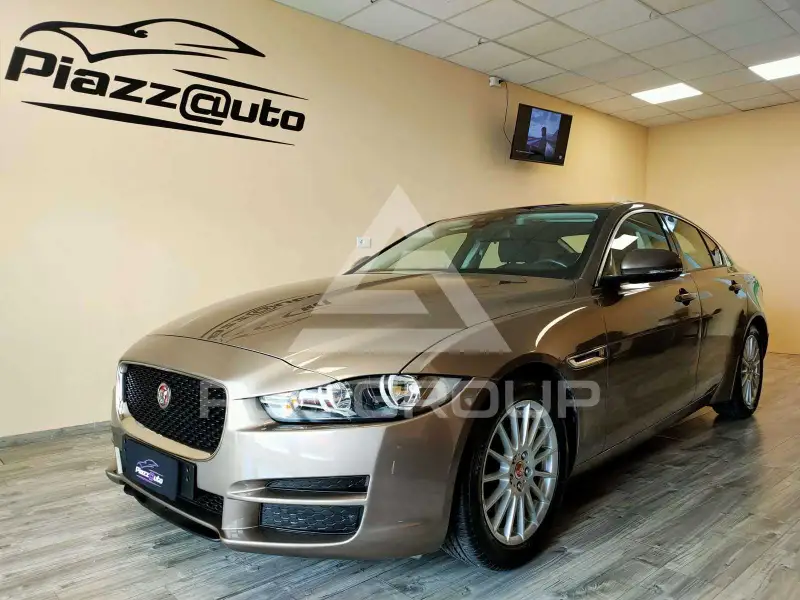 2017 Jaguar XE