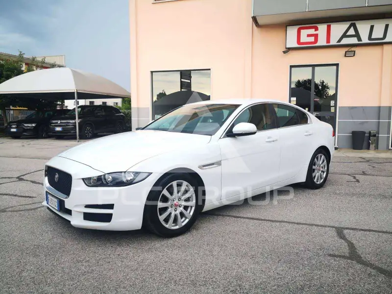 2017 Jaguar XE
