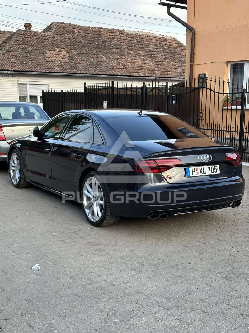 2017 Audi S8