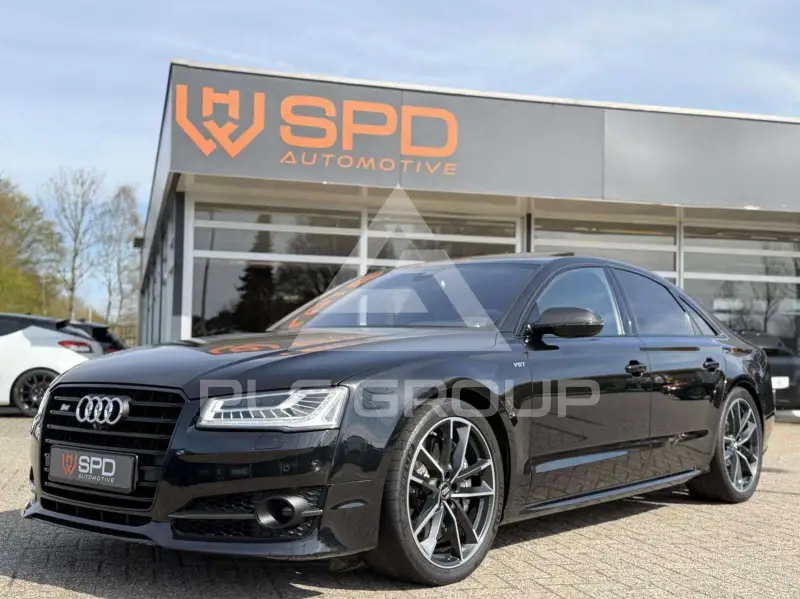 2017 Audi S8