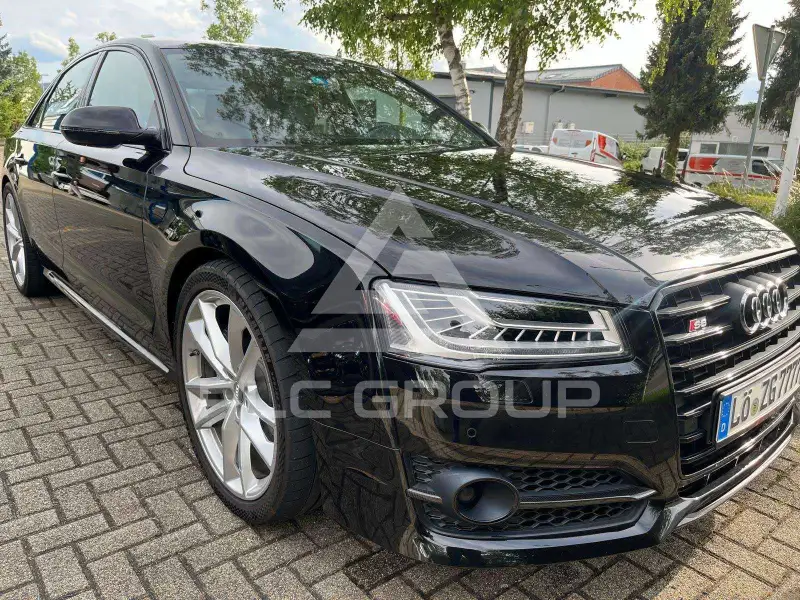 2017 Audi S8