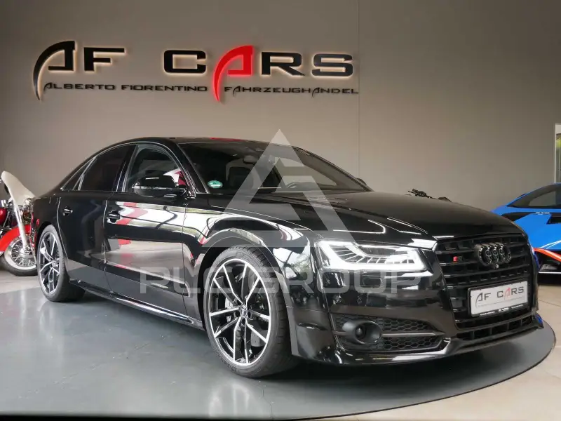 2017 Audi S8
