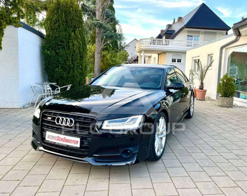 2017 Audi S8