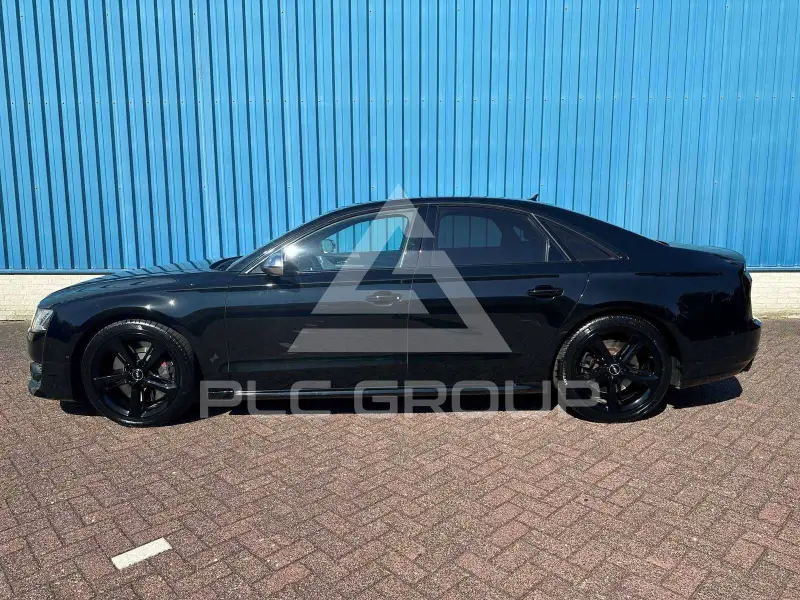 2017 Audi S8