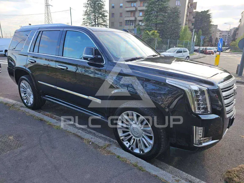 2017 Cadillac ESCALADE