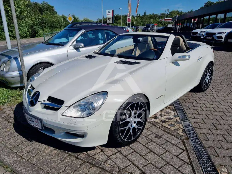 2017 Mercedes Benz SLK 200