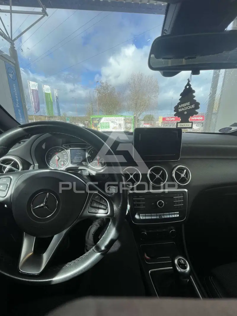 2017 Mercedes Benz A 180