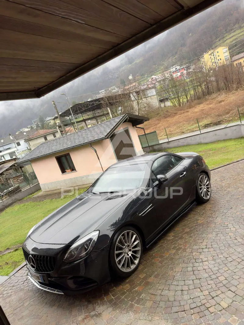 2017 Mercedes Benz SLC 200