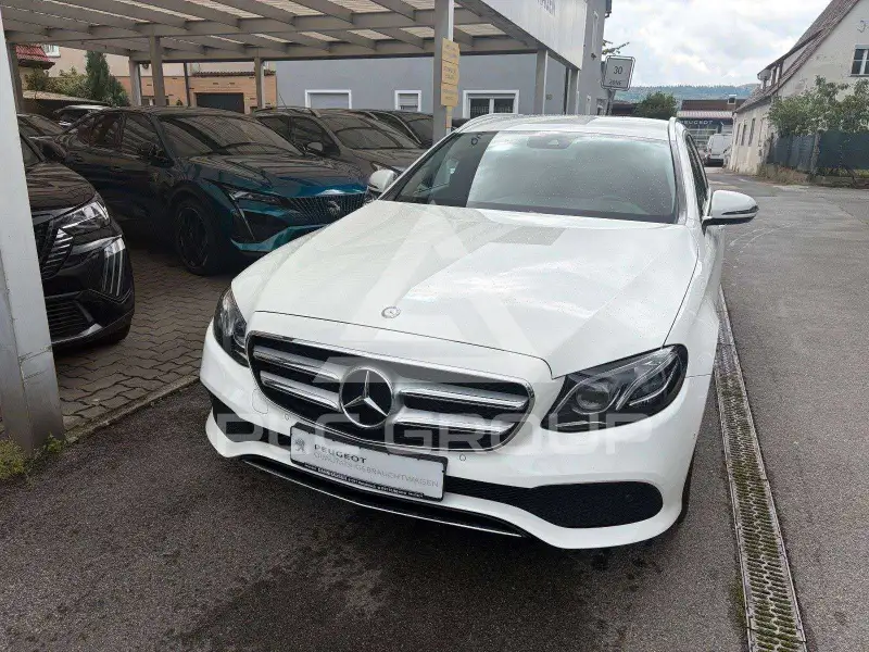 2017 Mercedes Benz E 200