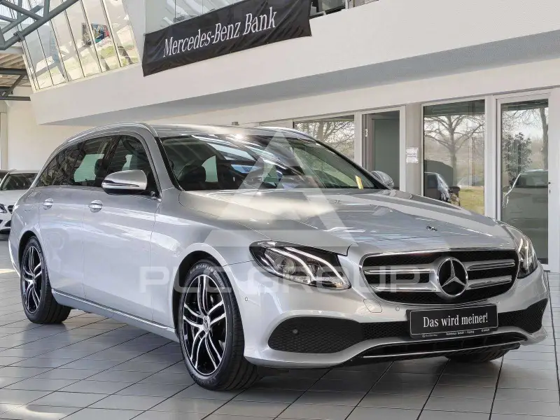 2017 Mercedes Benz E 220
