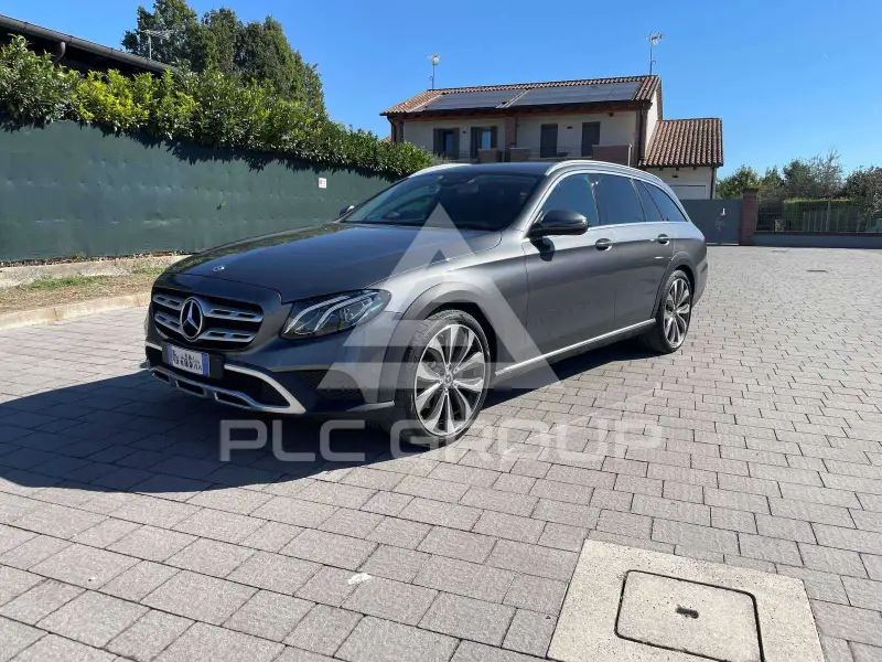 2017 Mercedes Benz E 220