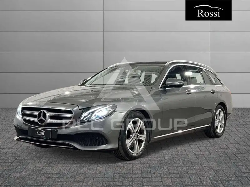 2017 Mercedes Benz E 220