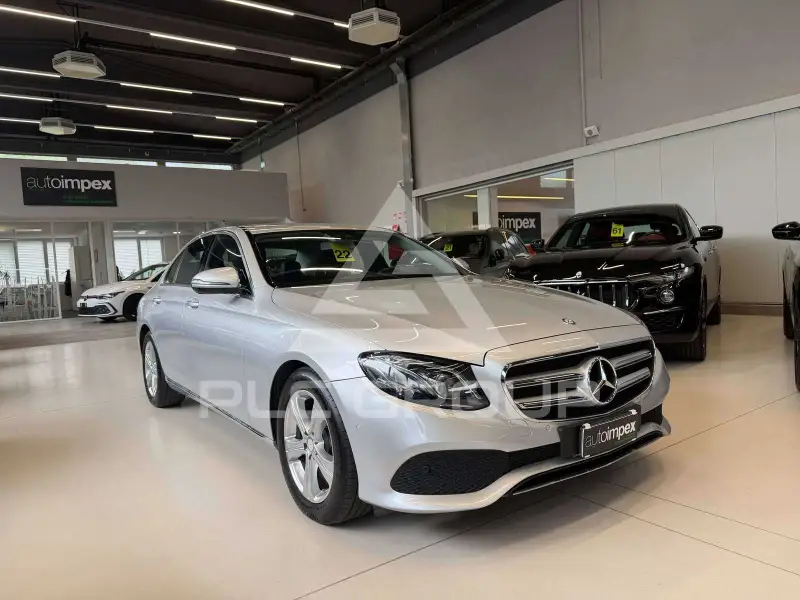 2017 Mercedes Benz E 220