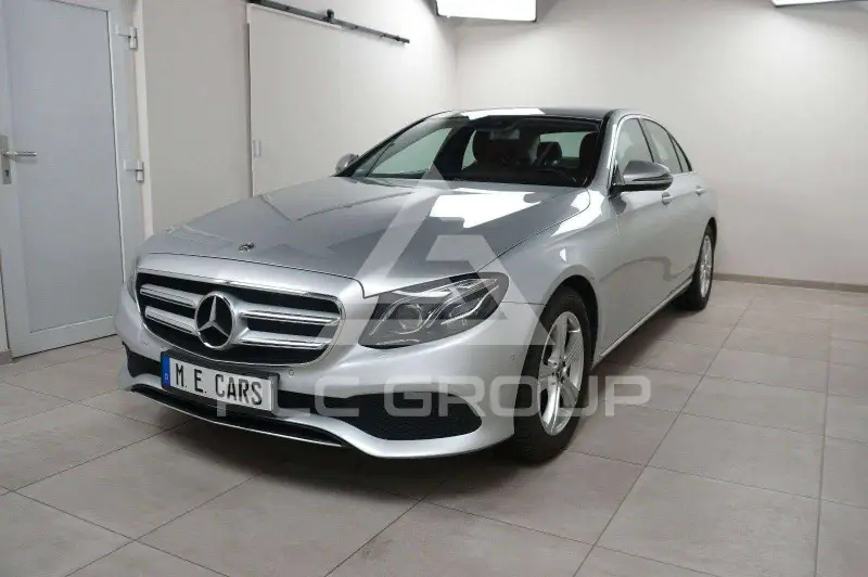 2017 Mercedes Benz E 220