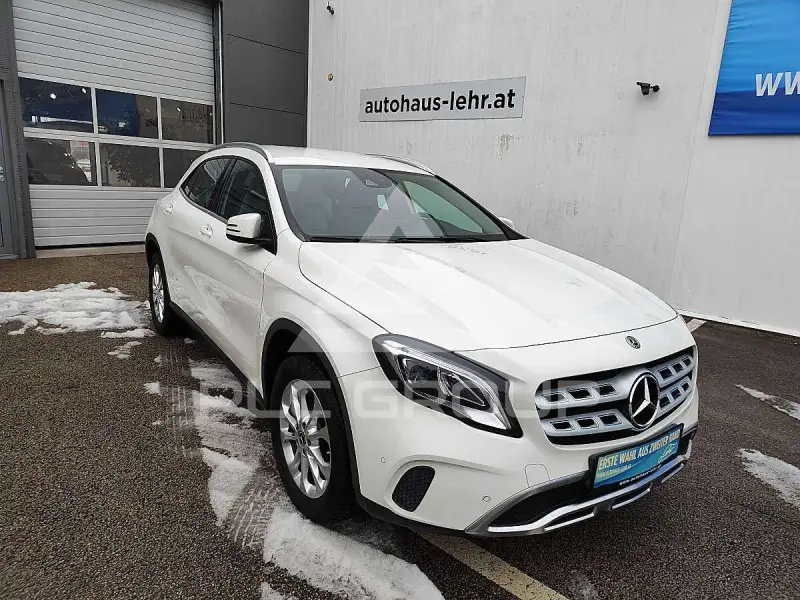 2017 Mercedes Benz GLA 200
