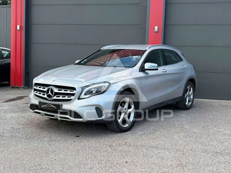 2017 Mercedes Benz GLA 220