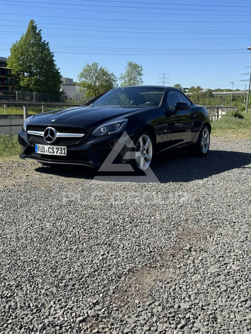 2017 Mercedes Benz SLC 180