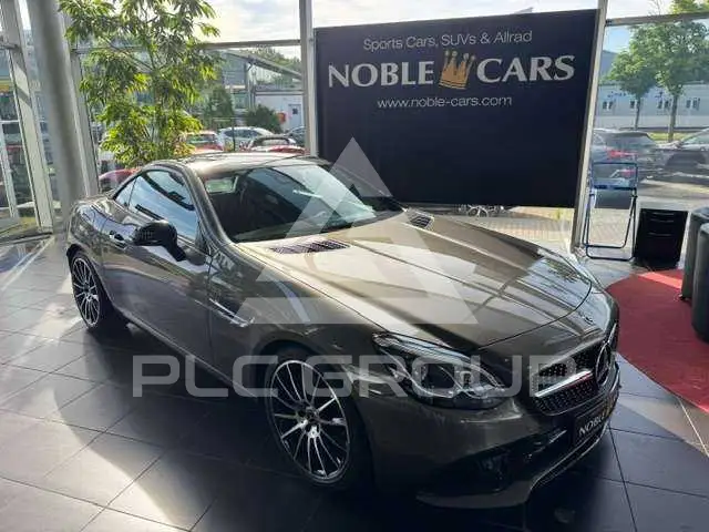 2017 Mercedes Benz SLC 300
