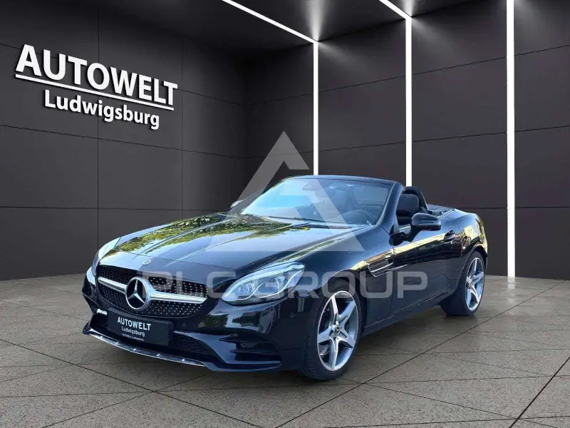 2017 Mercedes Benz SLC 300