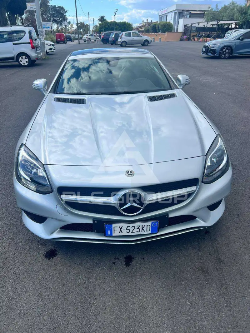 2017 Mercedes Benz SLC 300