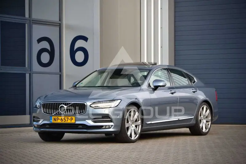 2017 Volvo S90