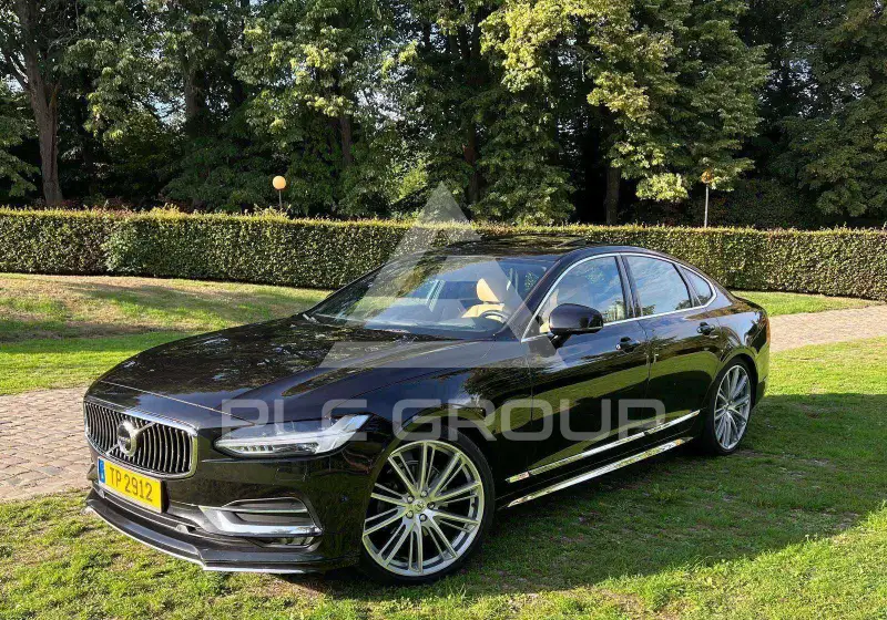 2017 Volvo S90