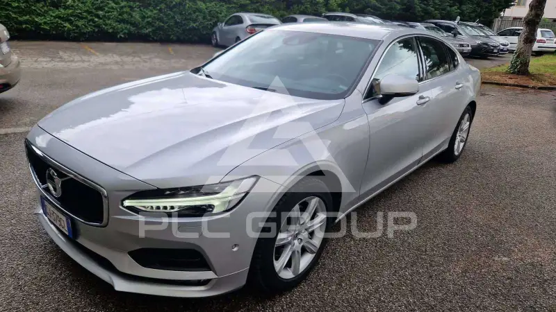 2017 Volvo S90