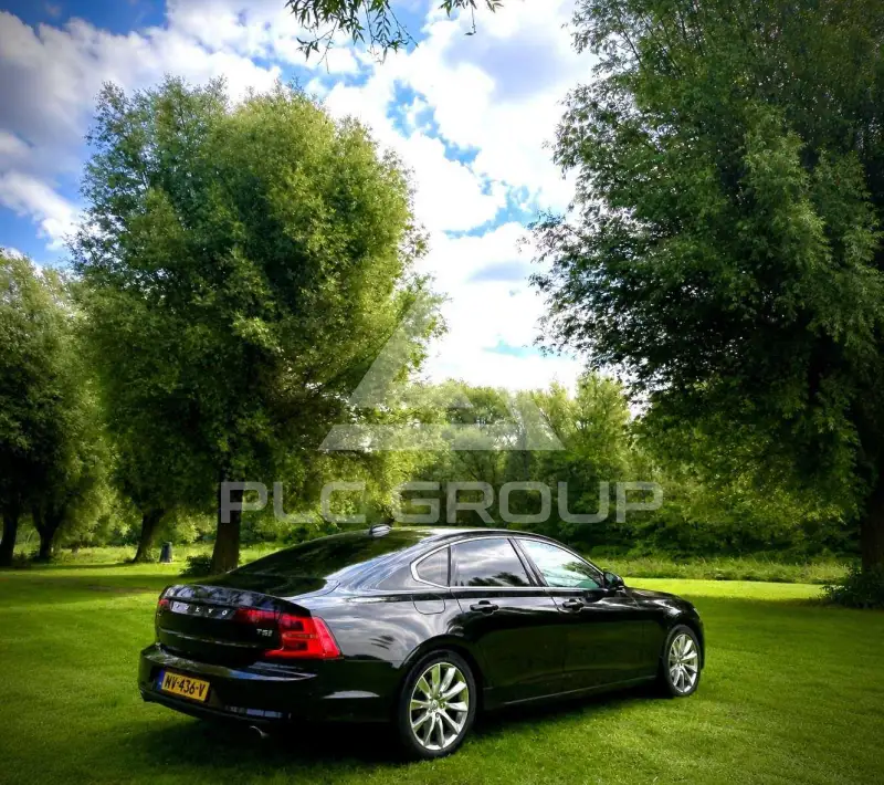 2017 Volvo S90
