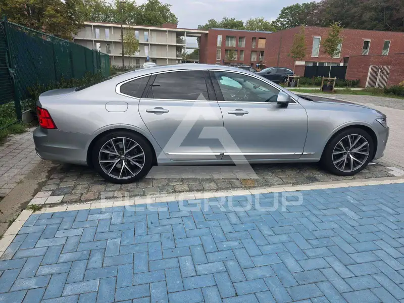 2017 Volvo S90