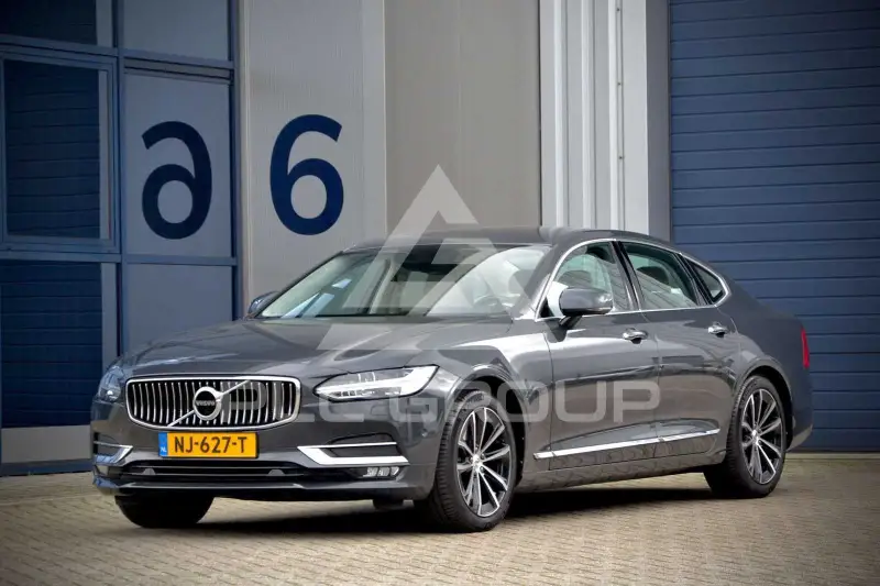 2017 Volvo S90