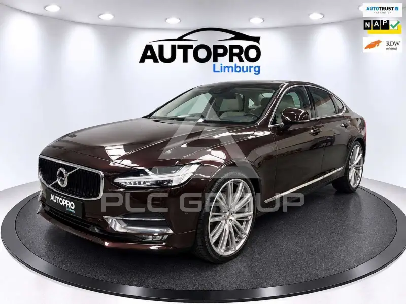 2017 Volvo S90