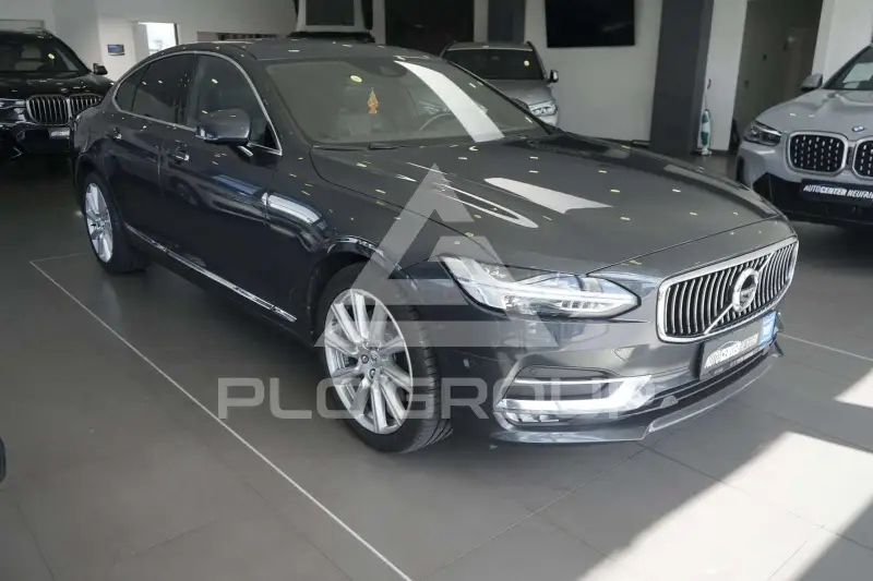 2017 Volvo S90