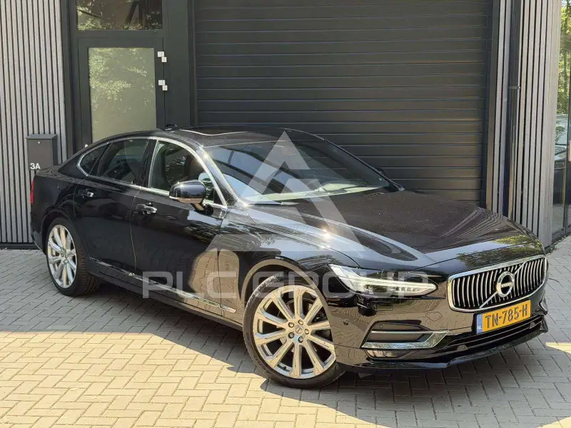 2017 Volvo S90