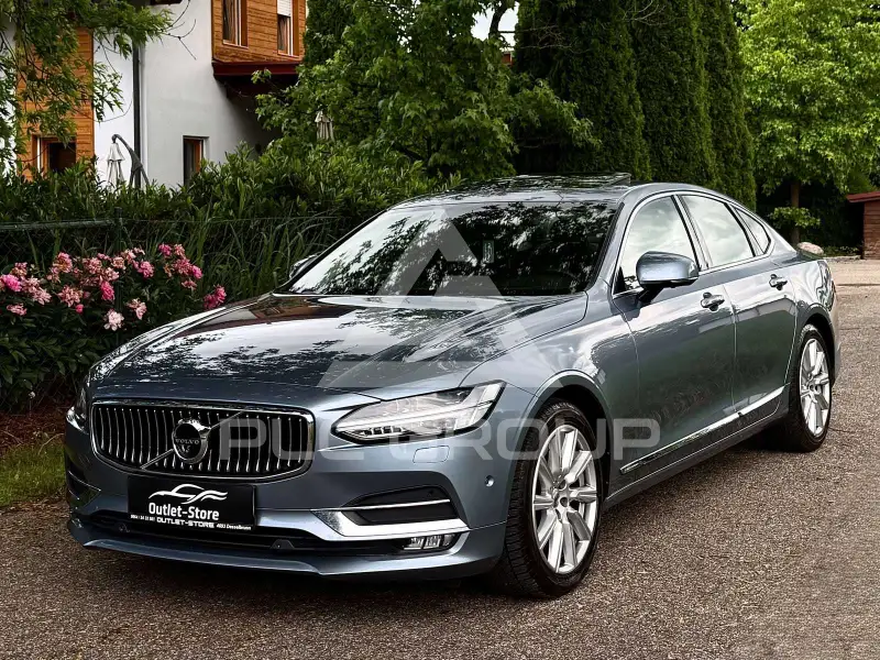 2017 Volvo S90