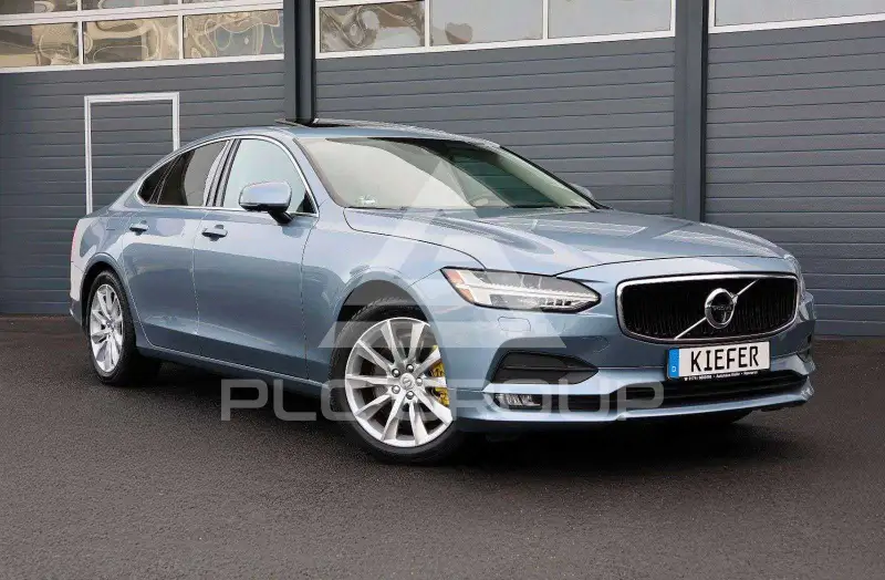 2017 Volvo S90