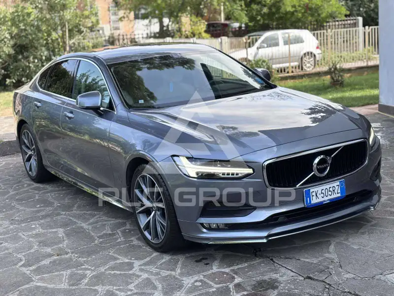 2017 Volvo S90