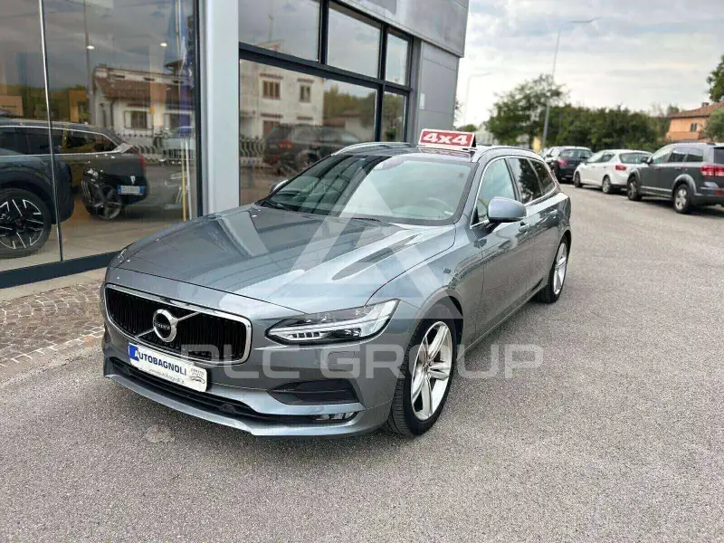 2017 Volvo V90