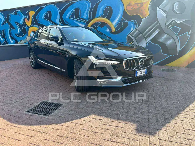 2017 Volvo V90