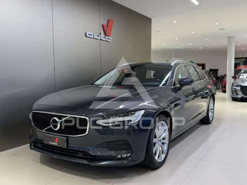 2017 Volvo V90