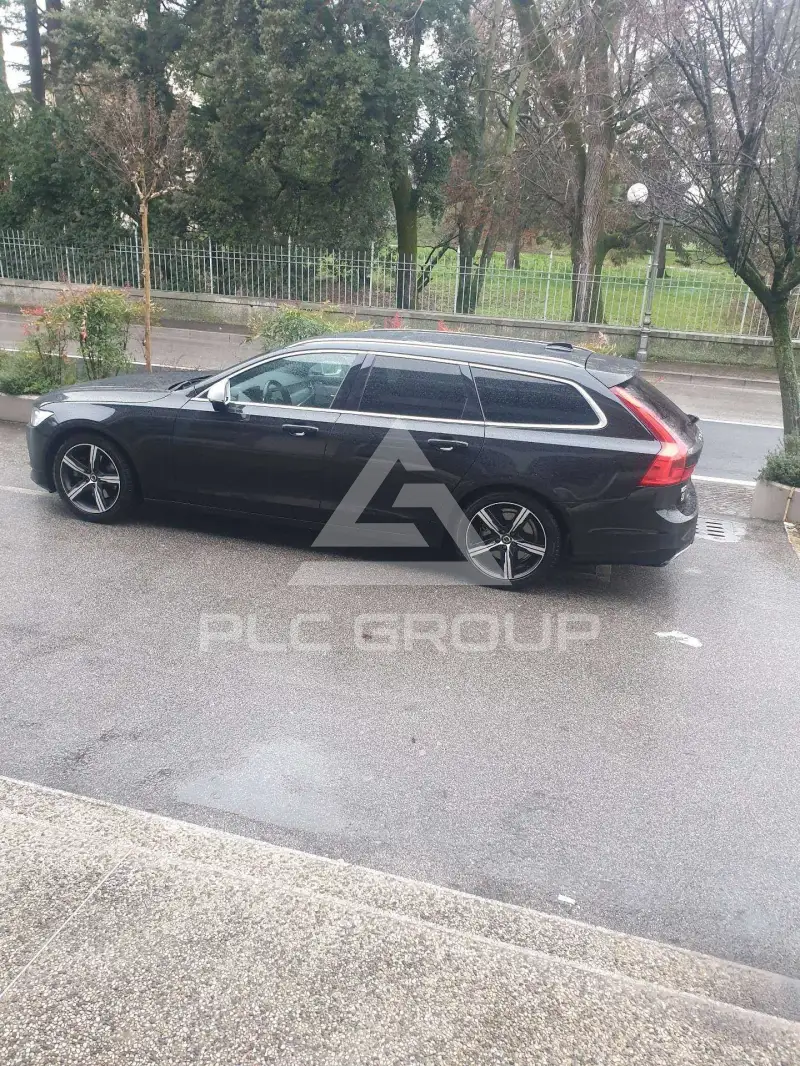 2017 Volvo V90