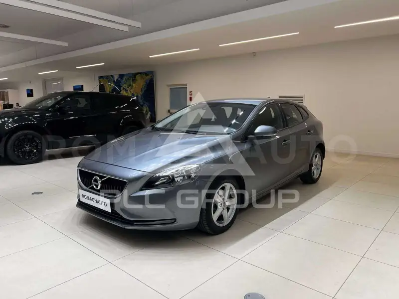 2017 Volvo V40
