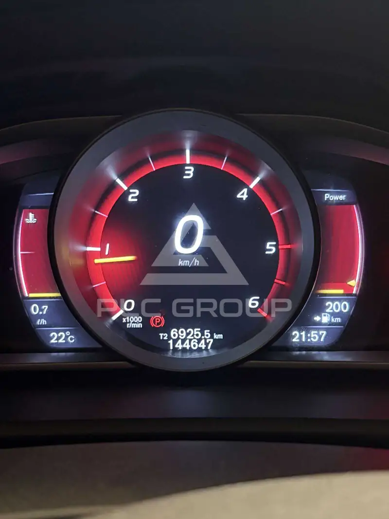 2017 Volvo V40