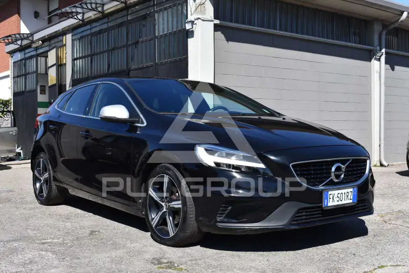 2017 Volvo V40