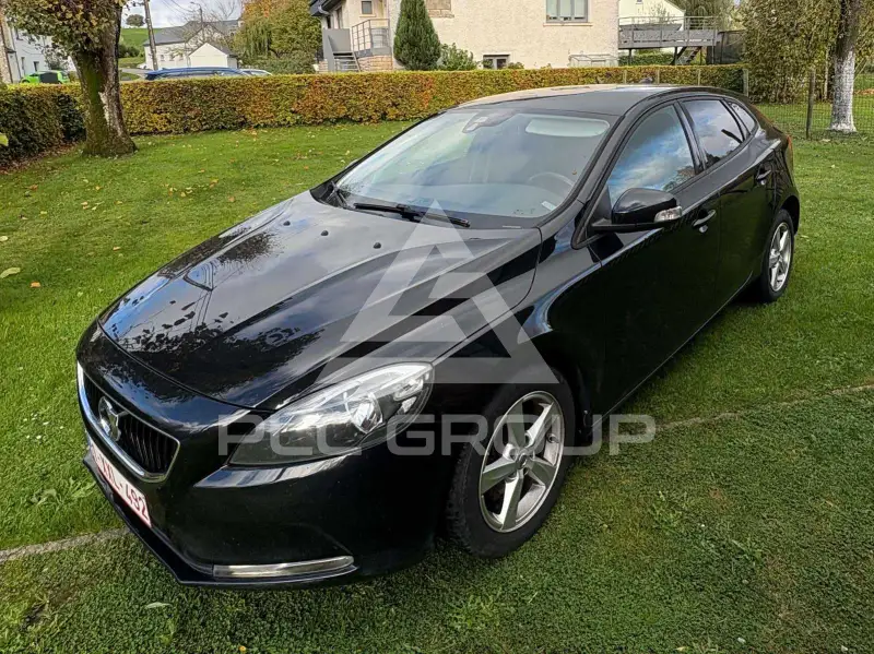 2017 Volvo V40