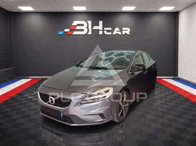 2017 Volvo V40