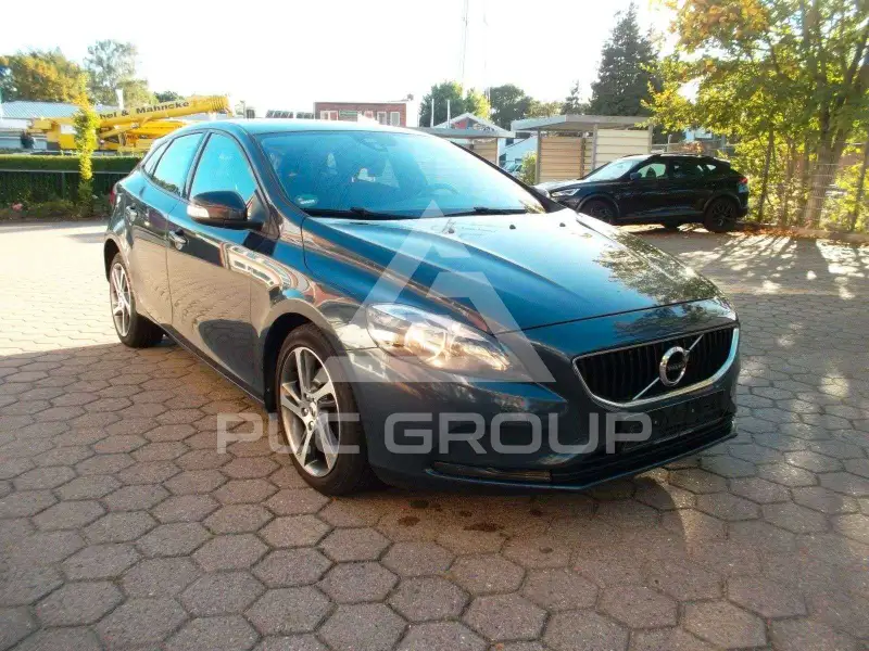 2017 Volvo V40