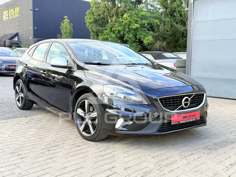 2017 Volvo V40