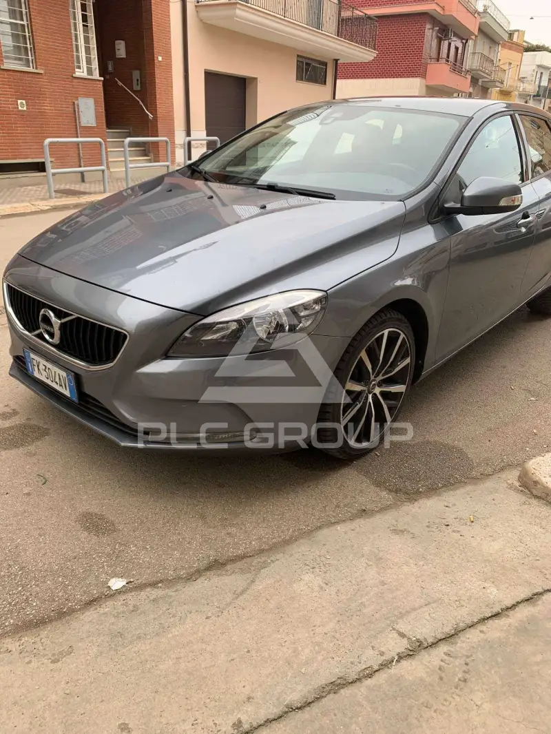 2017 Volvo V40