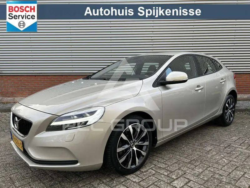 2017 Volvo V40